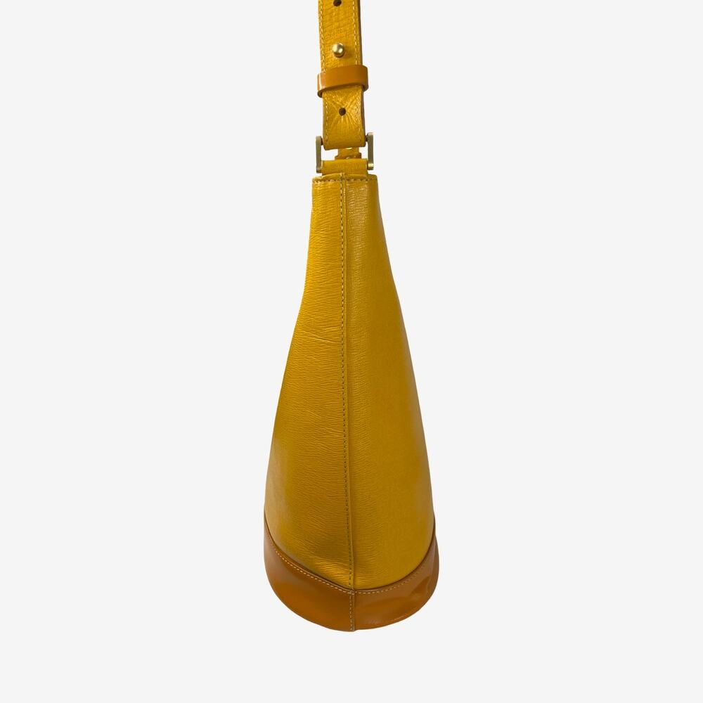 Burberrys Yellow Embossed Leather Bucket Shoulder Bag Vintage Nova Check Lining - Picture 13 of 16